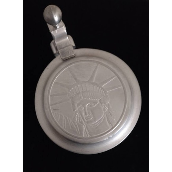 Vintage 1986 Stein Commemorating the 100th Anniversary of the Statue of Liberty - Picture 2 of 4